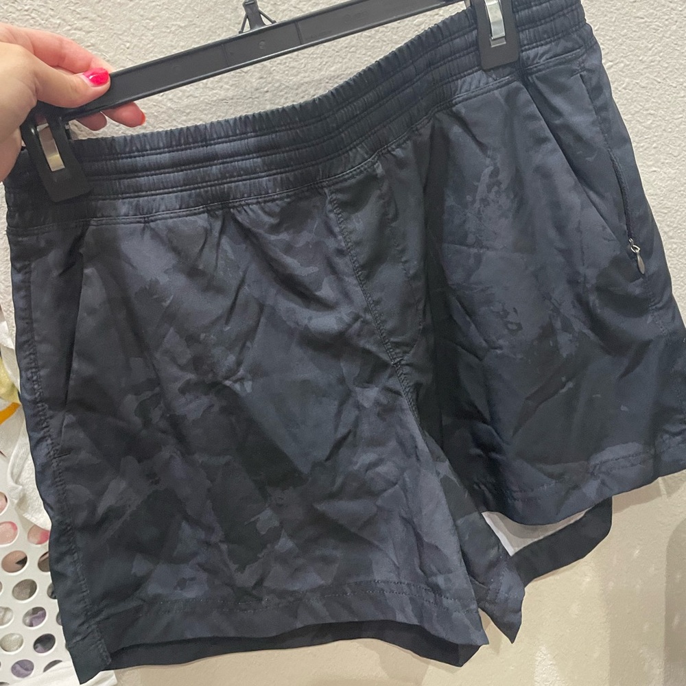 Old Navy Black athletic shorts - has pockets & zipper pockets